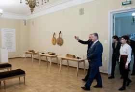 Petro Poroshenko with his wife Marina