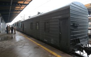 Presentation of converted carriages for the support of military echelons