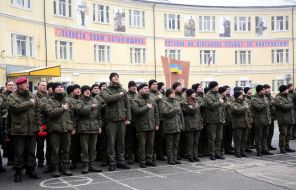 Soldiers of the battalion named after Sergei Kulchitsky perform the anthem