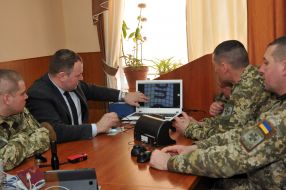 Training on identification of forged documents