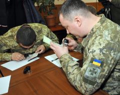 Training on identification of forged documents