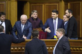 Ministers in the government bed