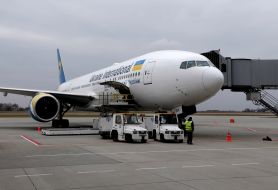 Airplane Boeing 777-200ER