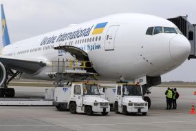Airplane Boeing 777-200ER