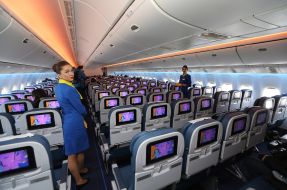 Airplane Boeing 777-200ER