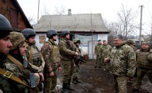 Петр Порошенко и военнослужащие