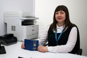 Worker of the Passport Center for Citizens' Services