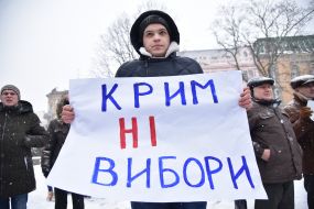 Віче проти виборів в Криму