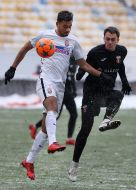 Игровой момент матча между ФК "Верес" (Ровно) и ФК "Заря" (Луганск)