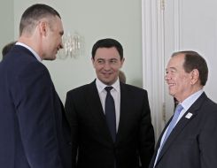 Vitali Klitschko, Vladimir Prokopov and Patrick Olie