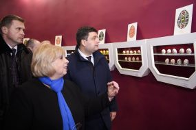 Volodymyr Groysman visited the Museum of Easter Paintings