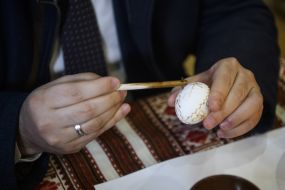 Volodymyr Groysman visited the Museum of Easter Paintings