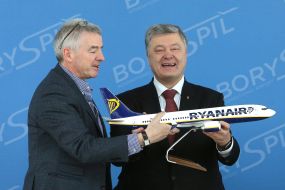 Майкл О'Лири, Петр Порошенко