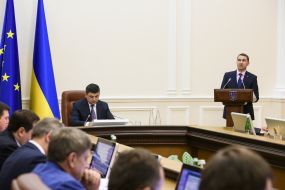 Oleg Petrenko and Volodymyr Groisman