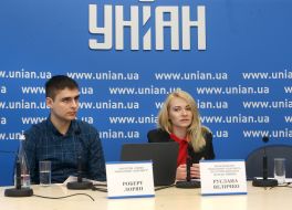 Robert Lorjan and Ruslan Velichko