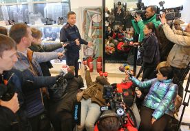 Rescuers near the shopping center "Ocean Plaza"