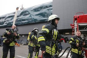 Rescuers near the shopping center "Ocean Plaza"