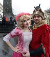 The parade of costumed historical characters