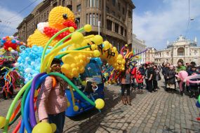 Yumorina. Carnival procession in Odessa