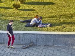 Люди на Поштовій площі