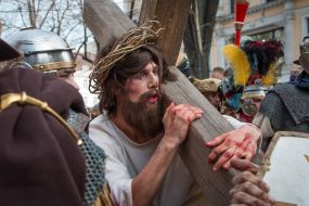 Costume staging "Easter reconstruction"