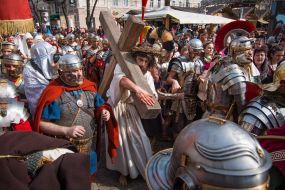 Costume staging "Easter reconstruction"