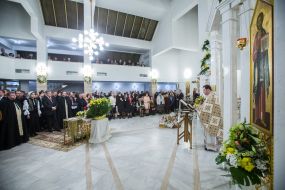 Petro Poroshenko and his wife Marina during the Easter service