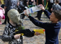 "Поливальный понедельник" во Львове