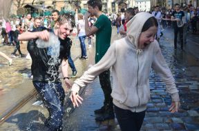 "Поливальный понедельник" во Львове
