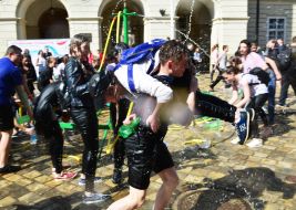 "Поливальный понедельник" во Львове