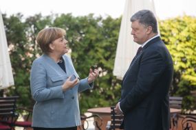 Petro Poroshenko, Angela Merkel