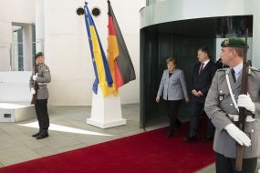 Petro Poroshenko, Angela Merkel