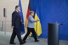 Petro Poroshenko, Angela Merkel