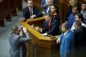 Олег Ляшко и депутаты из фракции Радикальной партии