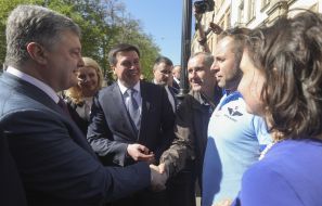Petro Poroshenko communicates with Lvivans