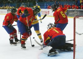 Игровой момент матча