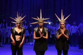 Участницы парикмахерского искусства "Хрустальный ангел"