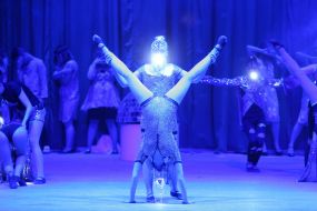 Участницы парикмахерского искусства "Хрустальный ангел"