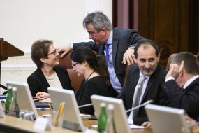 Marie Yovanovitch, Francis Maliz