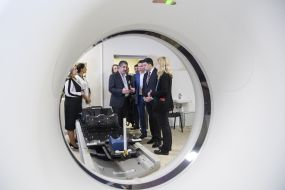 Volodymyr Groisman and Ulyana Suprun in the Okhmatdit NDSL
