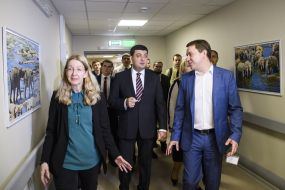 Volodymyr Groisman and Ulyana Suprun in the Okhmatdit NDSL