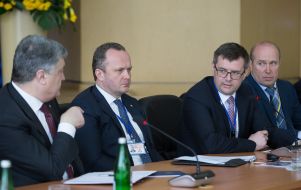 Petro Poroshenko, Vitaly Petruk, Ostap Semerak