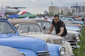 OldCarLand retro car festival