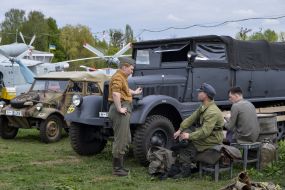 OldCarLand retro car festival