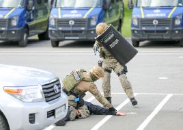 Soldiers of the special purpose unit