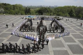 Schoolchildren and students created the "living" emblem of Ukraine