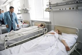 Владимир Гройсман в Черкасской детской больнице