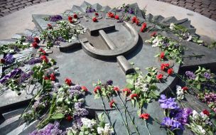 Hammer and sickle