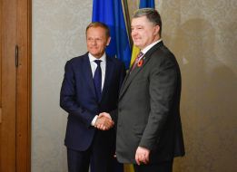 Donald Tusk and Petro Poroshenko