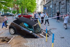 The car fell through the ground